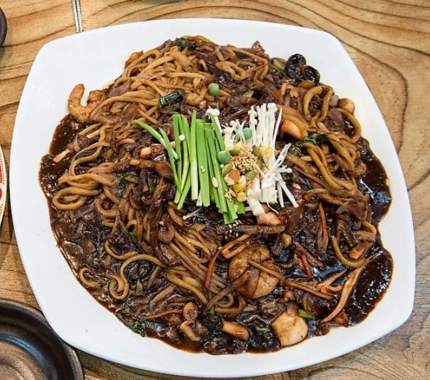 Bujasonjjajang (부자손짜장) 2