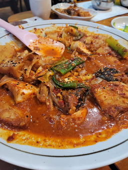 Jeontongbokeojeonmunsikdang (전통복어전문식당) 1