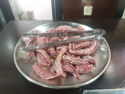 소앤드돼지정육점식당 사진 2
