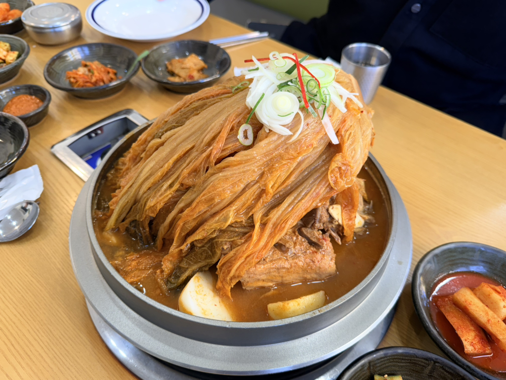 뼈통묵은지감자탕 6