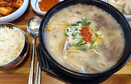 Mokchondwaejigukbap (목촌돼지국밥) 3