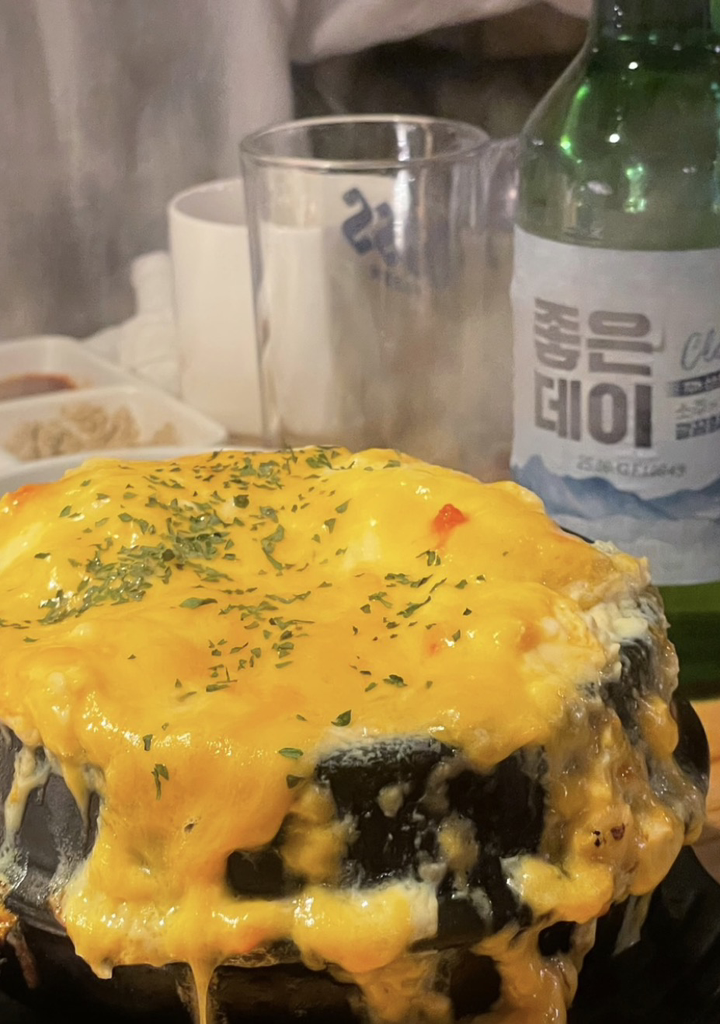 Chopilsaldwaejiguiulsanjeom (초필살돼지구이울산점) 1