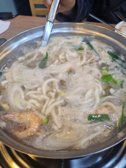 Baekcheongukalguksu osansi (백청우칼국수 오산시) 1