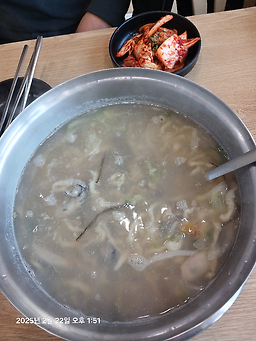 충주홍두깨칼국수보쌈 2