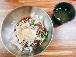 Welbingbongpyeongmemilguksi hyeonpungjeom (웰빙봉평메밀국시 현풍점) 1