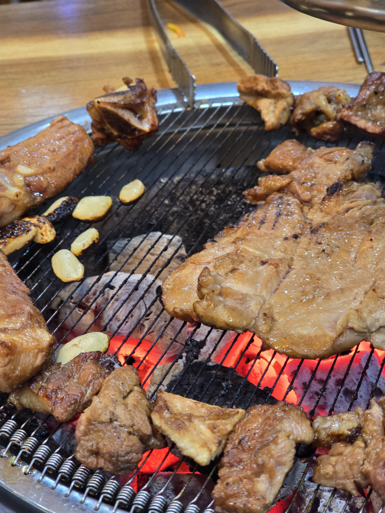 Useumteo (우슴터) 1