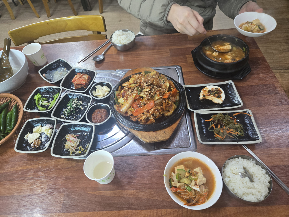 Jeongganeboribap (정가네보리밥) 1