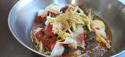 Sutaekgolmoknaengmyeon (수택골목냉면) 1