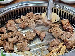 Gohyangsutbulgalbi (고향숯불갈비) 1