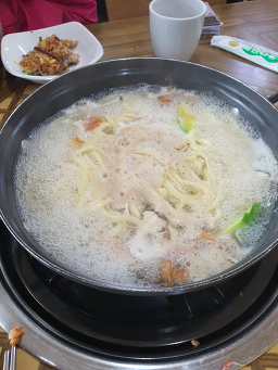Ryuganehaemulkalguksu (류가네해물칼국수) 2