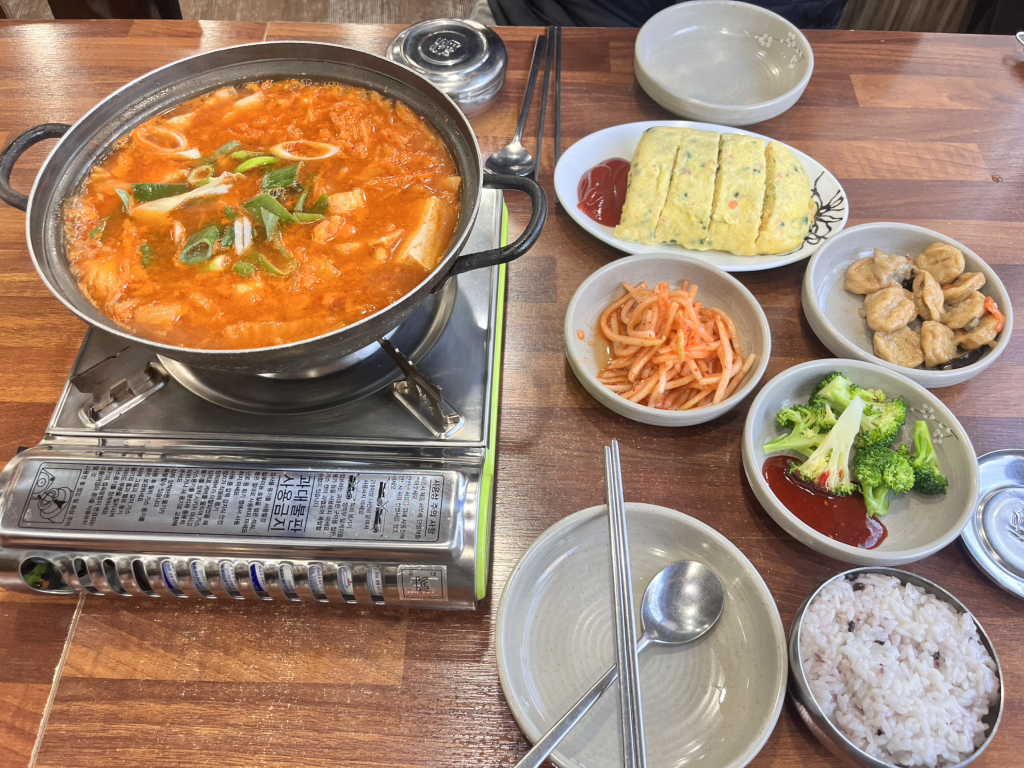 이화김치찌개 사진 6
