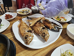 Deokseonisaengseongui (덕선이생선구이) 1