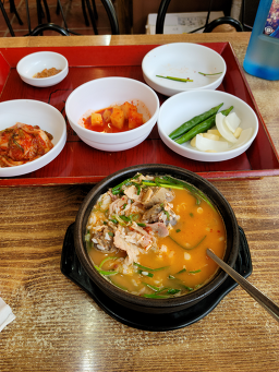 장수돼지국밥 3