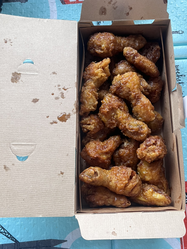 교촌치킨 영등포역점 사진 2