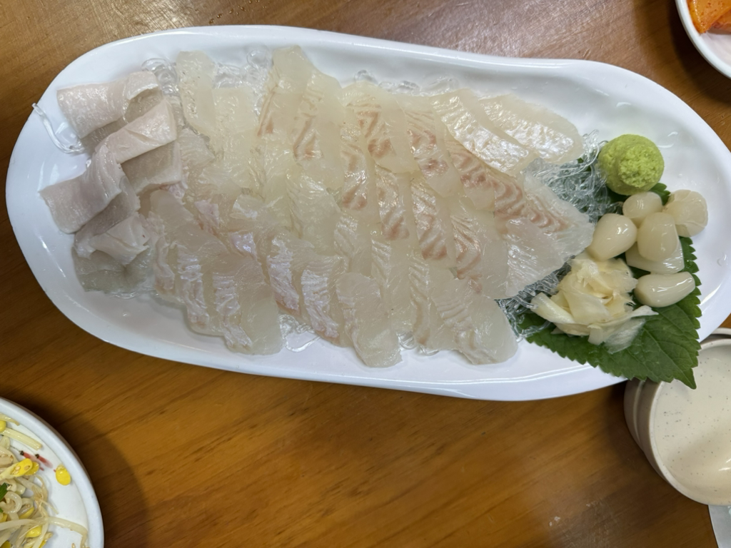 Haengboksikdang (행복식당) 1