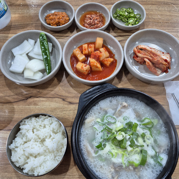 Jangchungsundaeguk (장충순대국) 1