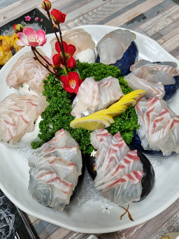 Pyeonanhanhoetjip (편안한횟집) 3