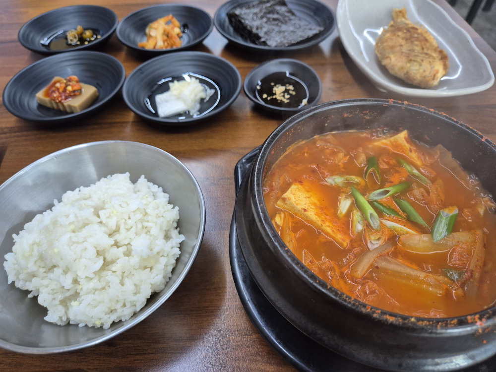 만나김치찌개 사진 8