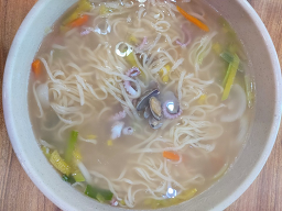 Kkulkkulimanchan (꿀꿀이만찬) 3