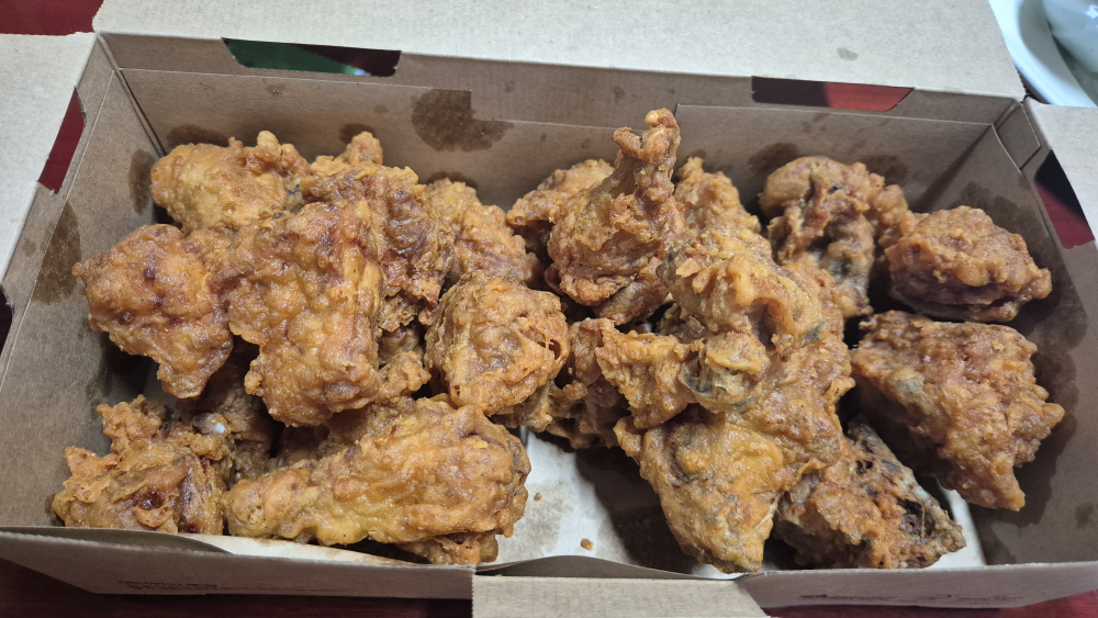 Gyochonchikin goryeongjeom (교촌치킨 고령점) 1