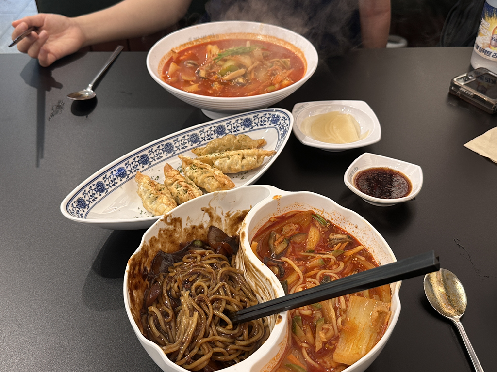 Jjampponggwan seoulcheonhojeom (짬뽕관 서울천호점) 1