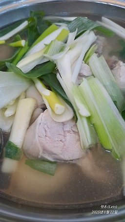 Seokgwandongdakhanmari (석관동닭한마리) 2
