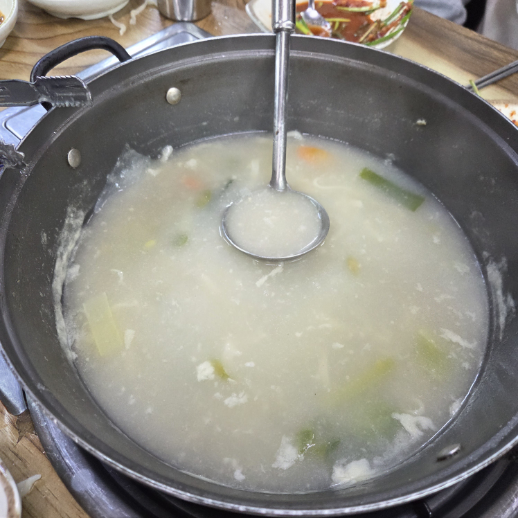 Sangoldakhanmari (산골닭한마리) 1