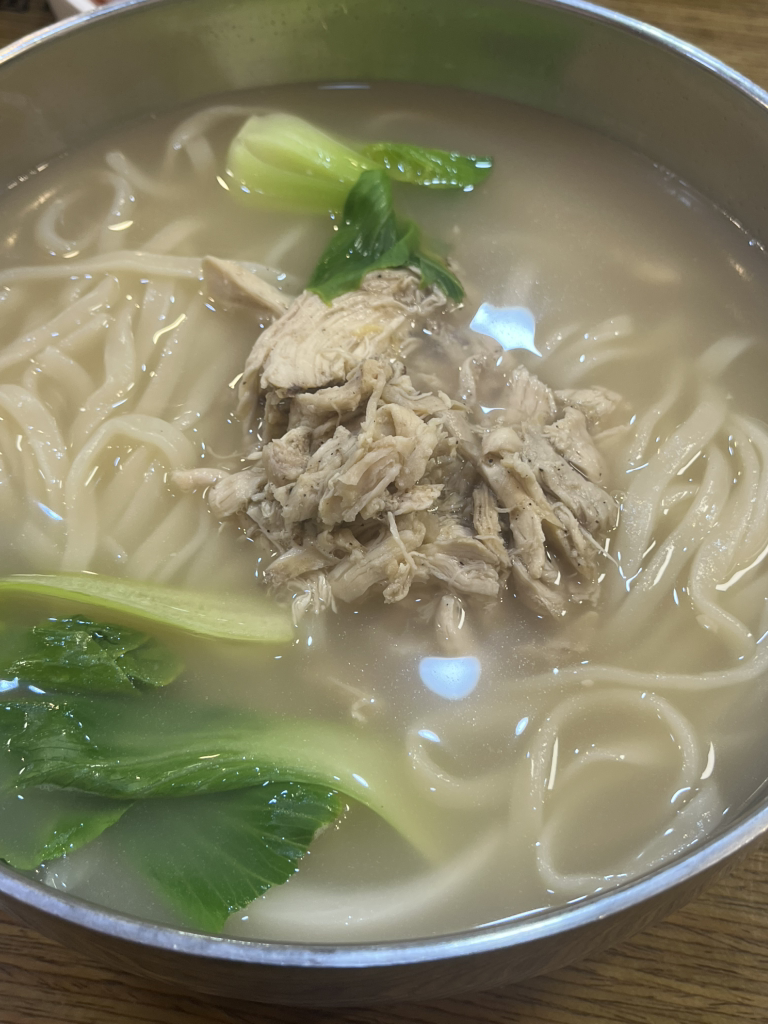 Misarimilbitchogyeguksu (미사리밀빛초계국수) 2