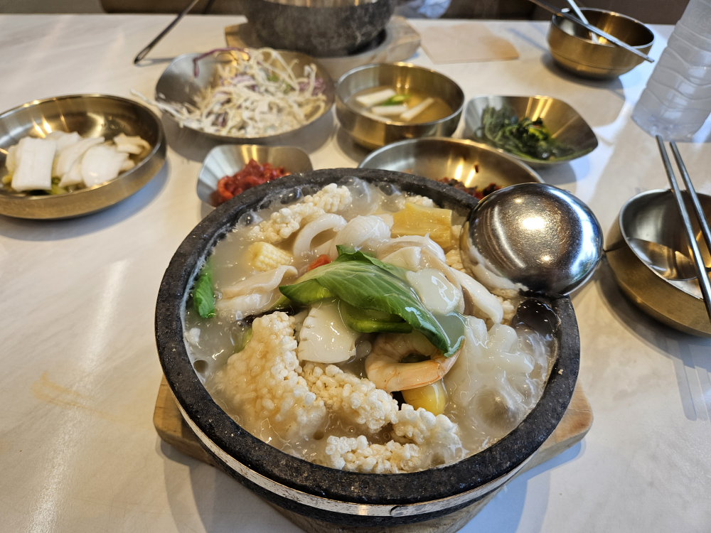 Ohyeongjehwangjenurungjitang (오형제황제누룽지탕) 3