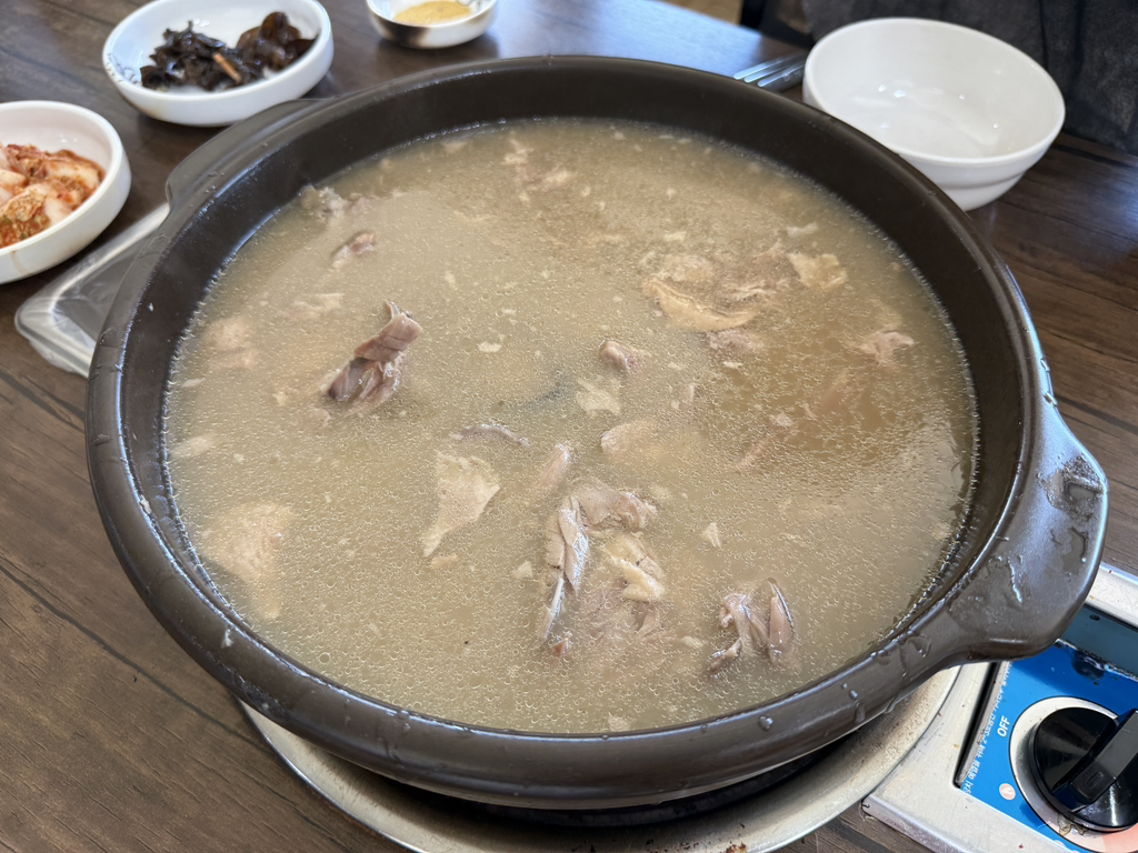 Yeonsanmatjipgadeun (연산맛집가든) 1