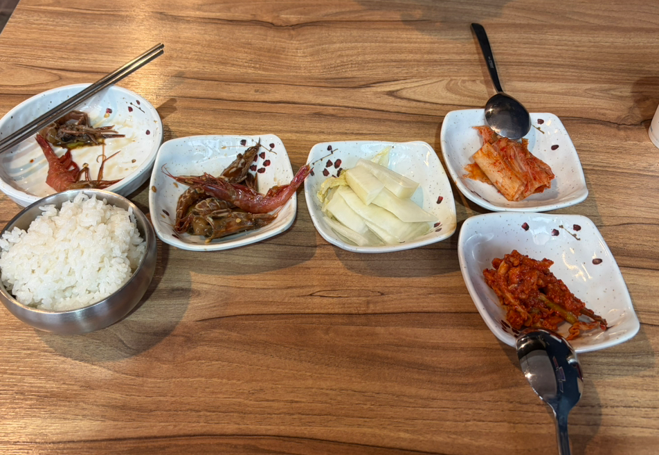Sihyeoninehoeguksu (시현이네회국수) 2