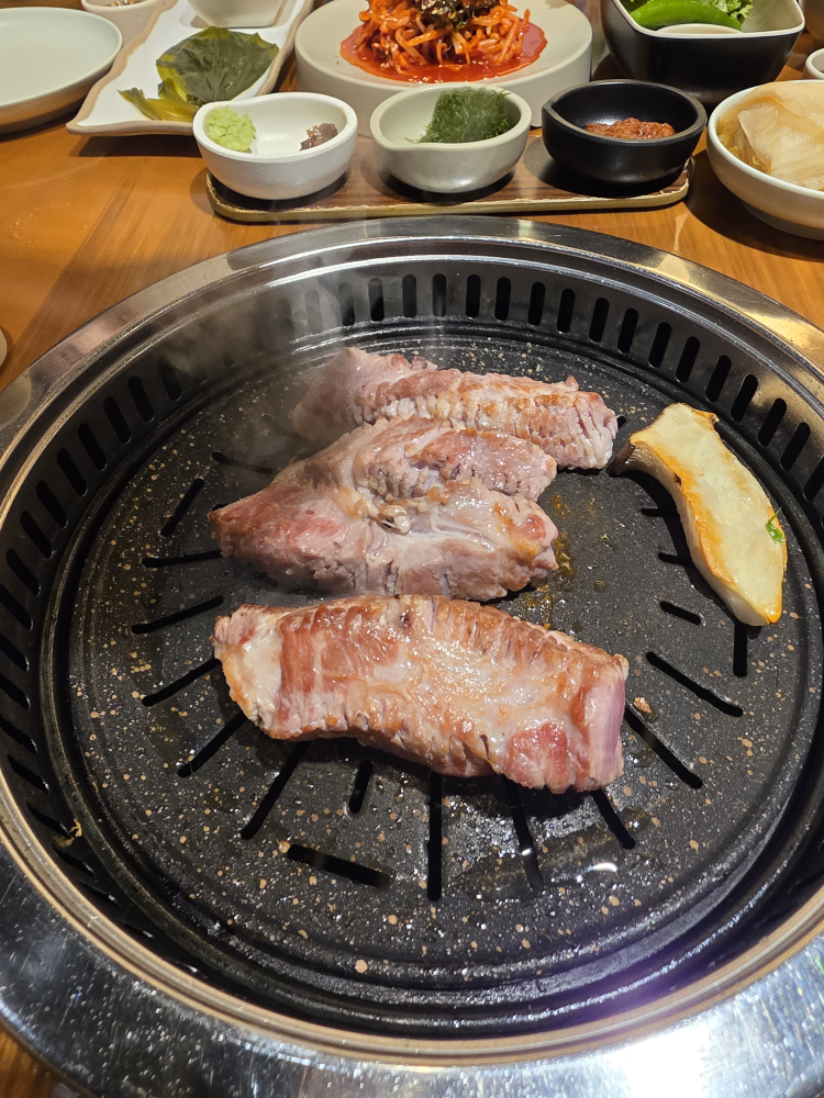 노란돼지 대표 사진