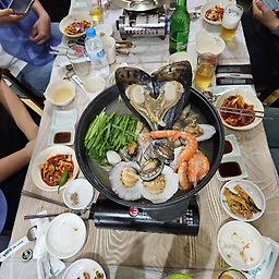 Jogaekkaneunsamchon (조개까는삼촌) 3