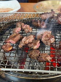 Bomunhanuselpeugui (보문한우셀프구이) 3