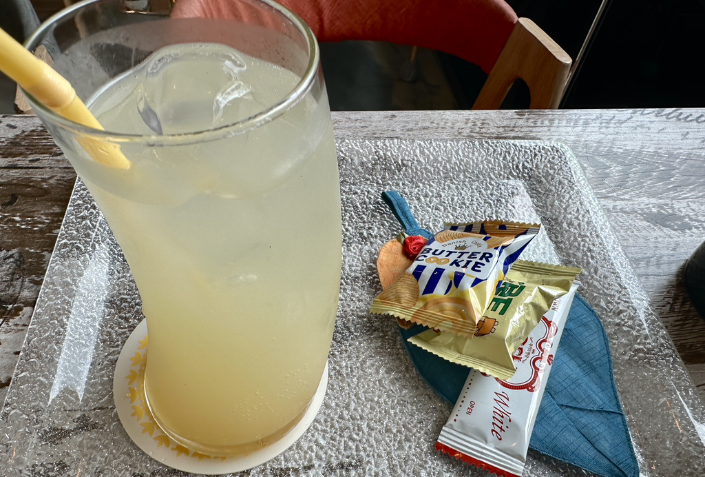 Geudaegameomuneungot, samcheokhaemul (그대가머무는곳, 삼척해물) 3