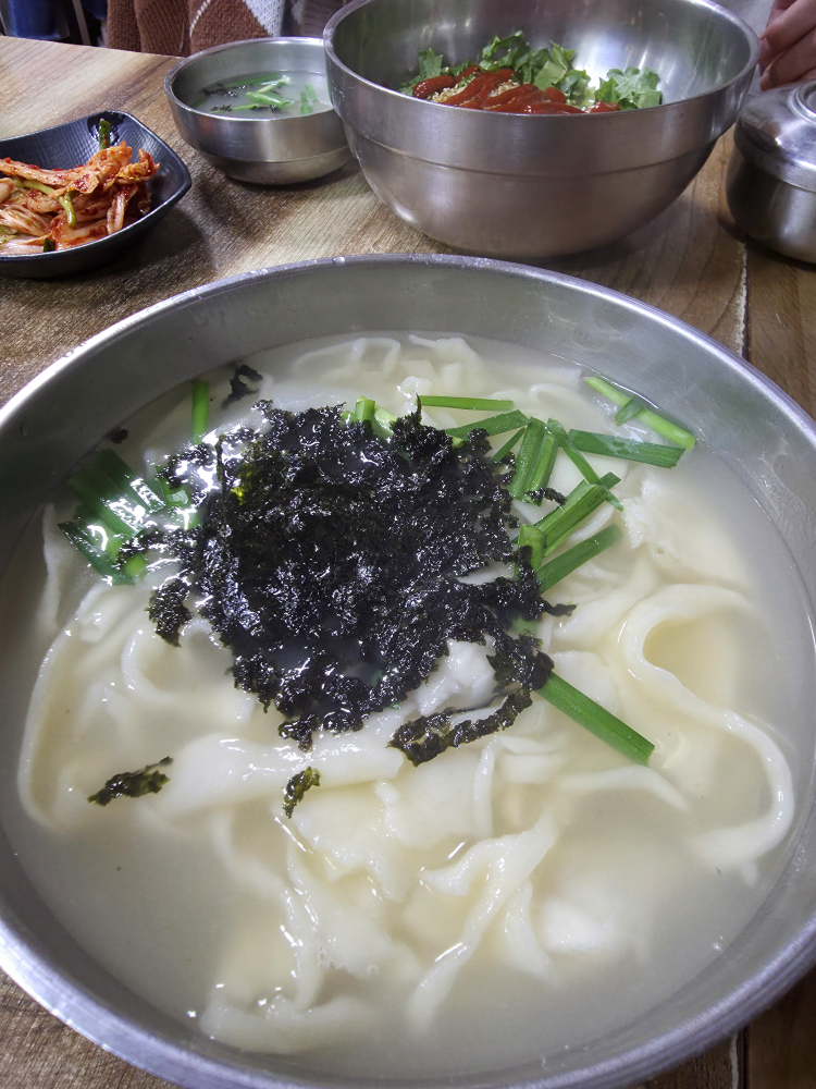 Wonjokalguksu (원조칼국수) 2