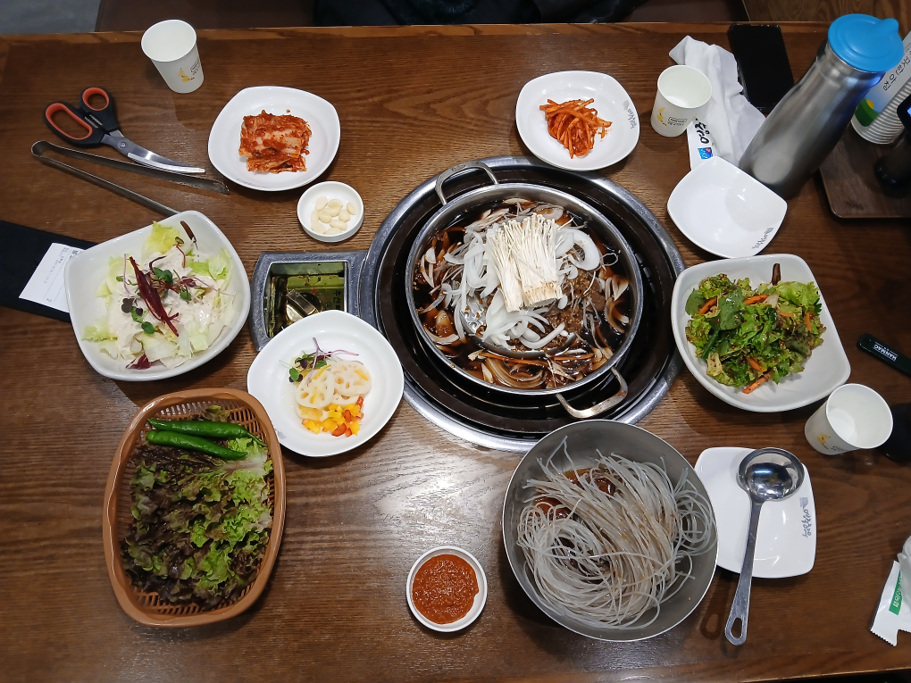 Yeongjuchukhyeophanupeullaja/ 6