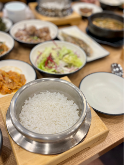 Gimbujabapsangkodarinaengmyeon (김부자밥상코다리냉면) 1