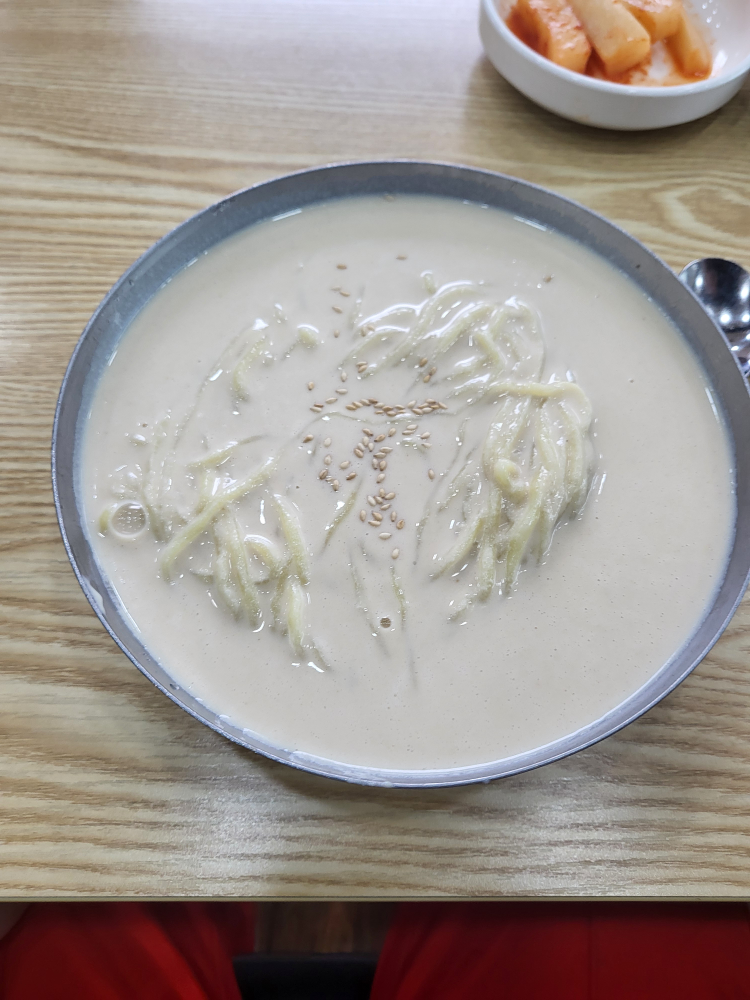 Kongsarangttubujangsu (콩사랑뚜부장수) 2