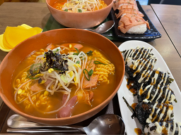 틈새라면 홍대창전점 사진 5