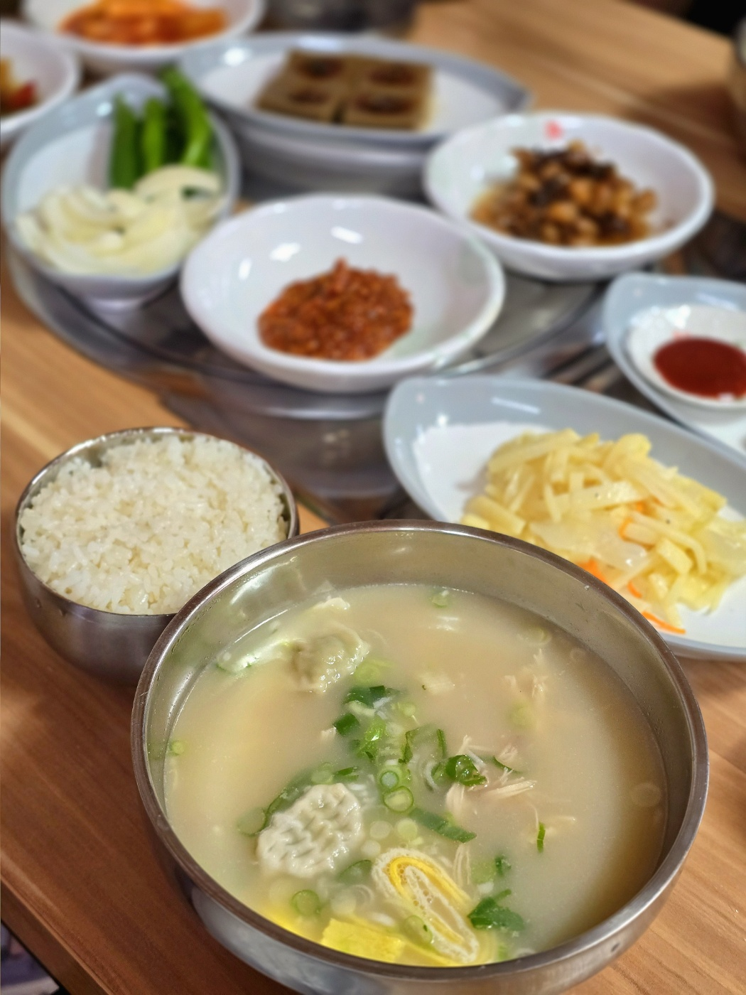 Dongbaekgadeun (동백가든) 1