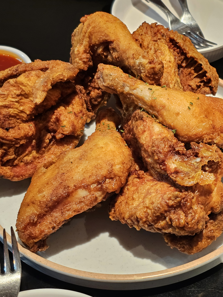 Kkanbuchikin bojeongjeom (깐부치킨 보정점) 2