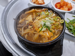 Gilwonsomeorigomtang (길원소머리곰탕) 2
