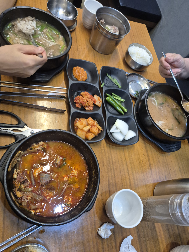 Keunmamhalmaesundaeguk (큰맘할매순대국) 2