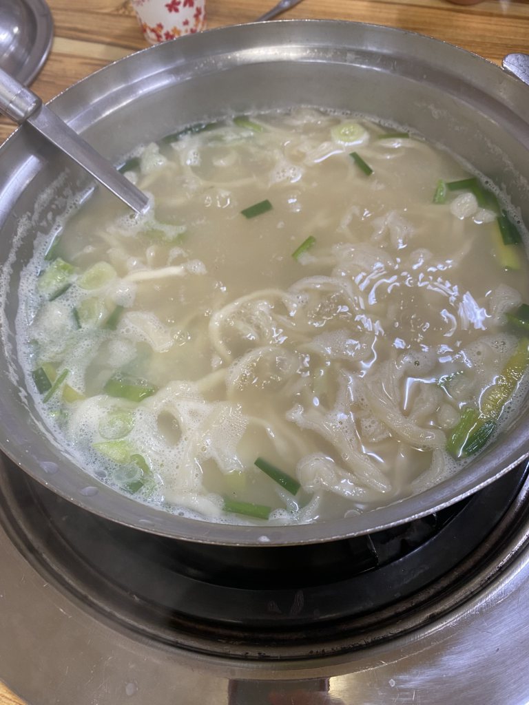 Dahaeguksujeonmunjeom (다해국수전문점) 1