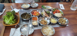 Buantojongminmuljangeo (부안토종민물장어) 2