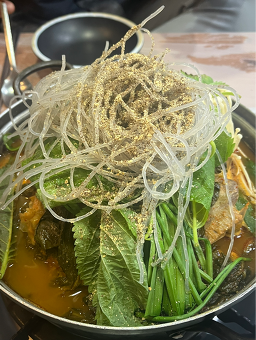 Cheomdandolsotgamjatang (첨단돌솥감자탕) 3
