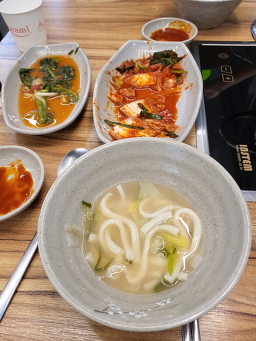 Dongtanbaekhapkalguksu (동탄백합칼국수) 3