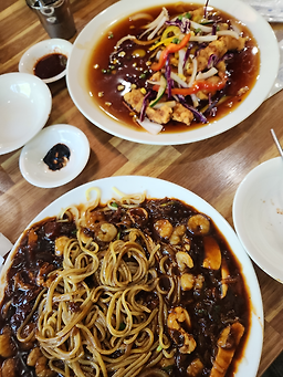 Okcheonrojaengbanjjajang (옥천로쟁반짜장) 3