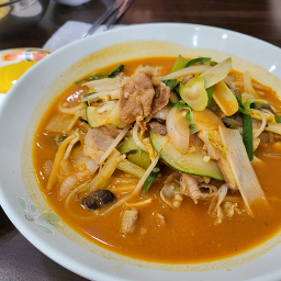 Beongaesutasonjjajang (번개수타손짜장) 2